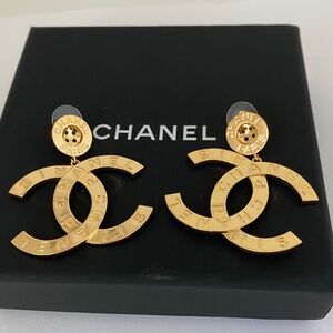 Chanel B20A Extra Large Gold Dangle Runway Earrings